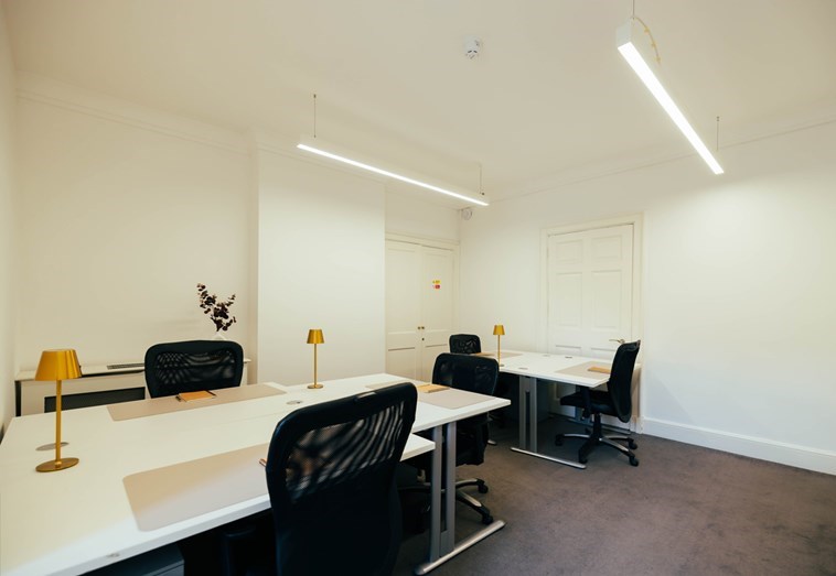WHITE HALL SUITE