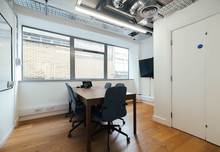 JUN SUITE (MUSK & CURTAIN)