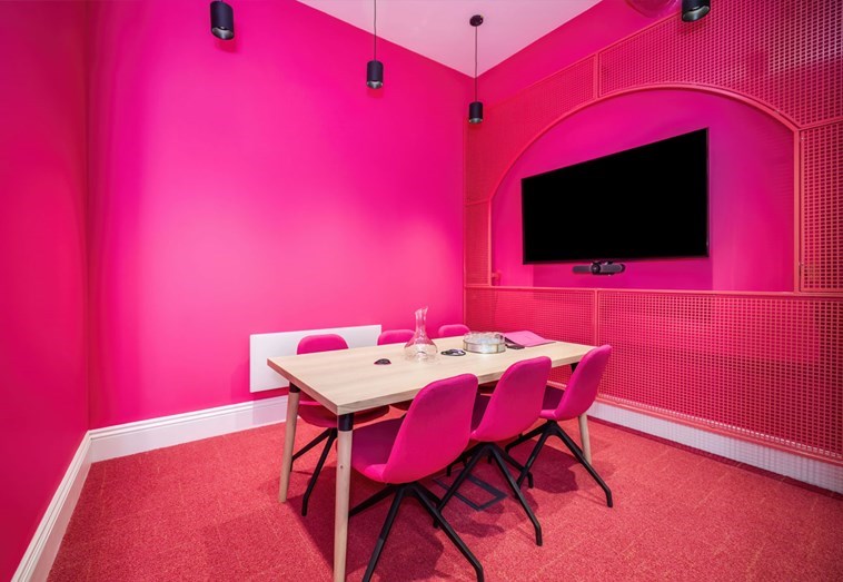 Boardroom - Pink
