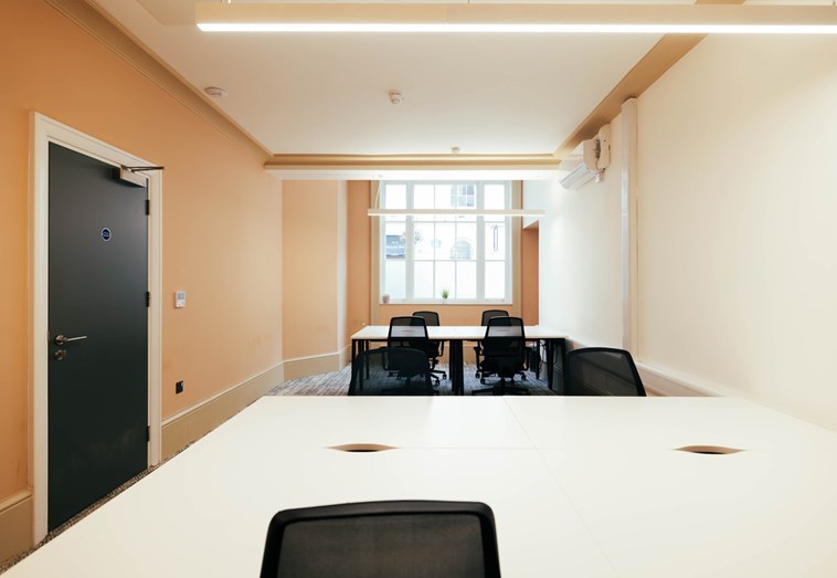 Abbot Suite